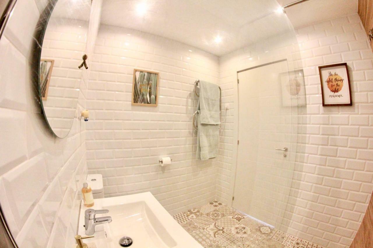 25m² studio Appartement, met 1 privé badkamer in Torremolinos stadscentrum Buitenkant foto
